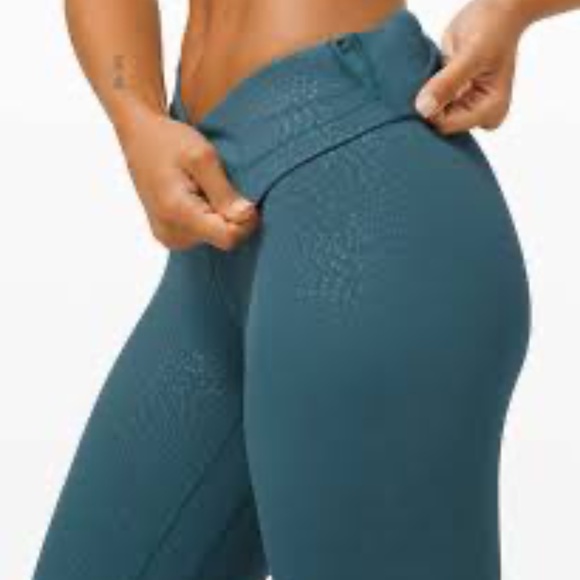 LULULEMON ALIGN PANT II 25" Size 0 - Filigree Emboss Bermuda Teal - Picture 5 of 7